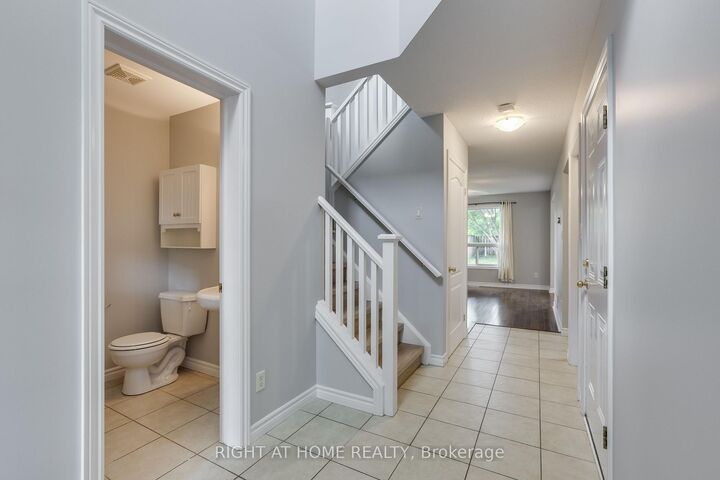 Property Photo:  2206 Coronation Drive  ON N6G 0B9 
