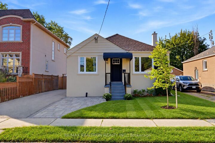 Property Photo:  119 Reiner Road  ON M3H 2L7 