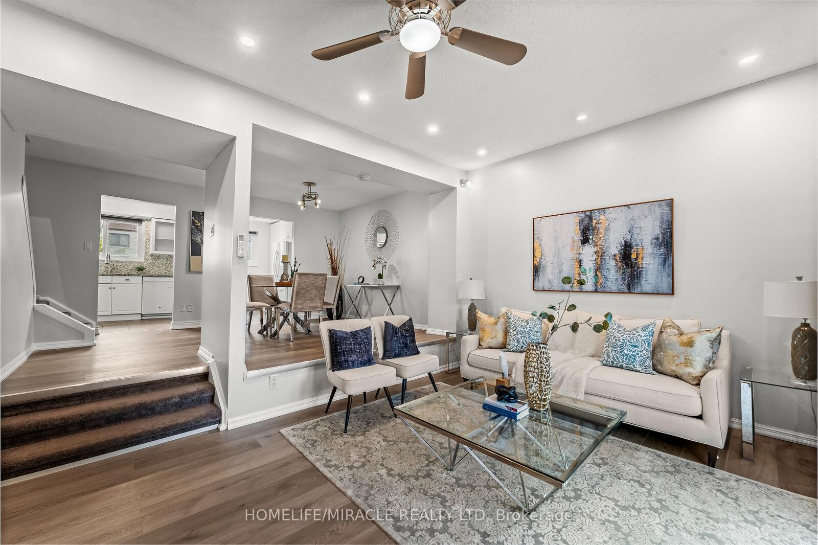 Property Photo: 1350 Glenanna Road 12 ON L1V 2V9
