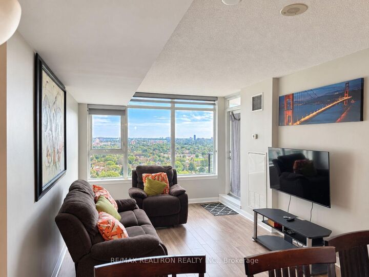 Property Photo:  25 Town Centre Court 2307  ON M1P 0B4 