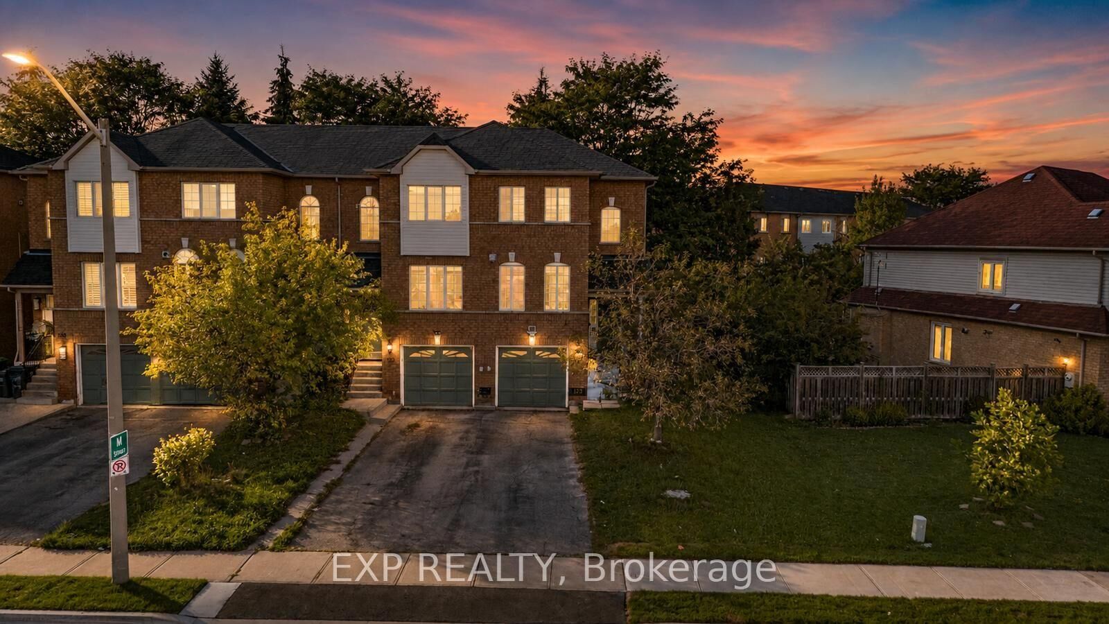 Property Photo:  123 Brickyard Way  ON L6V 4M2 