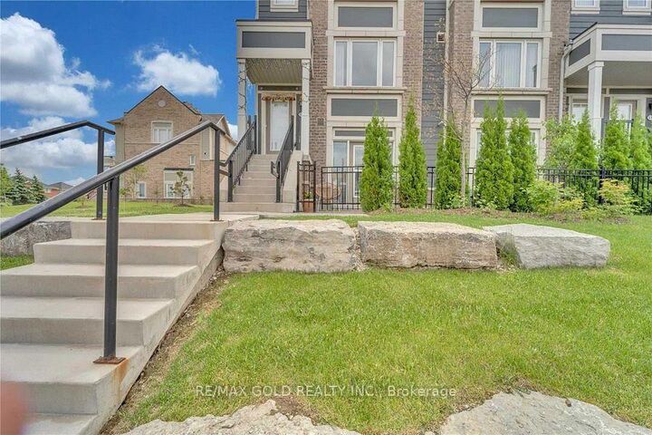 Property Photo:  250 Sunny Meadow Boulevard 53  ON L6R 3Y7 
