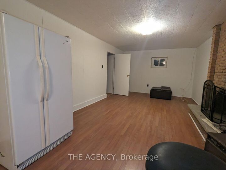 Property Photo:  124 Van Horne Avenue  ON M2J 2T1 