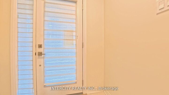 Property Photo: 76 Fieldridge Crescent ON L6R 4G6