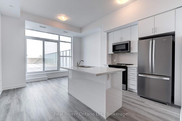 Property Photo:  470 Dundas Street E 516  ON L8B 2A6 