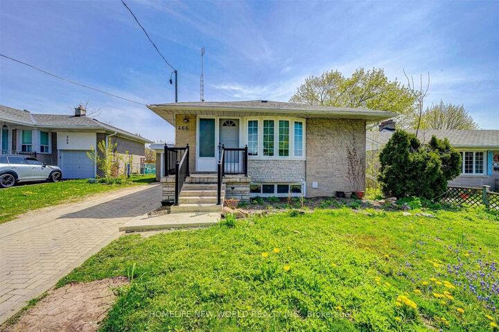Property Photo:  466 Paliser Crescent S  ON L4C 1S4 