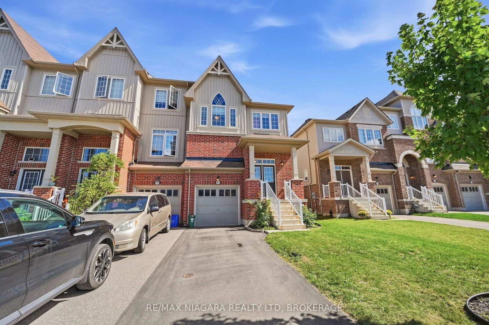 Property Photo:  4032 Fracchioni Drive  ON L3J 0R6 