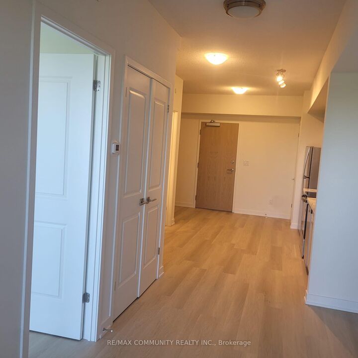 Property Photo: 2825 Jane Street 212 ON M3N 0A8