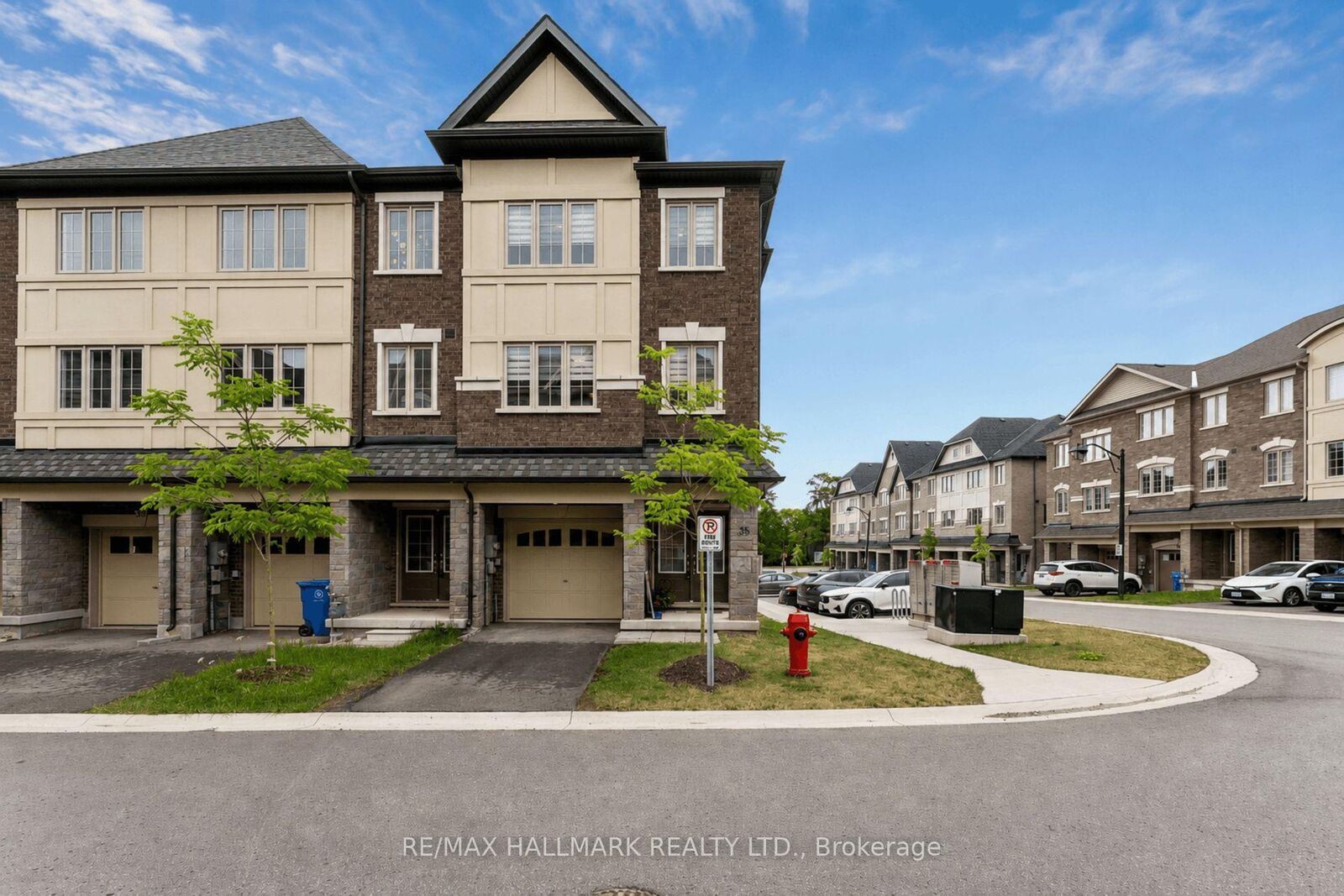 Property Photo:  68 First Street 35  ON L9W 2E4 