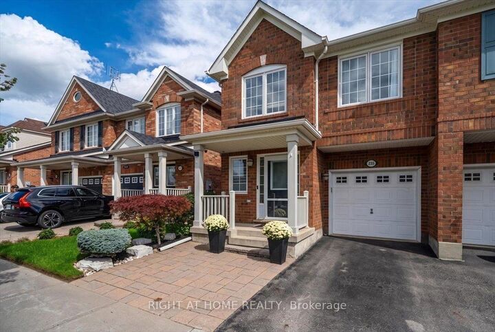 Property Photo:  235 Weldon Road  ON L4A 0A4 