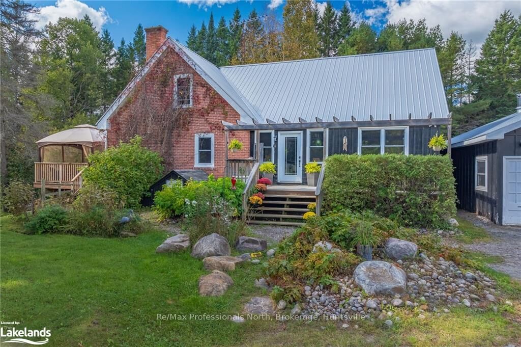 Property Photo:  204 Bowyer Road  ON P1H 2J4 
