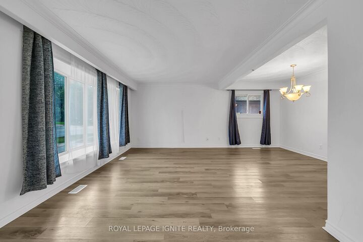 Property Photo:  117 Cabot Street Main  ON L1J 5R8 