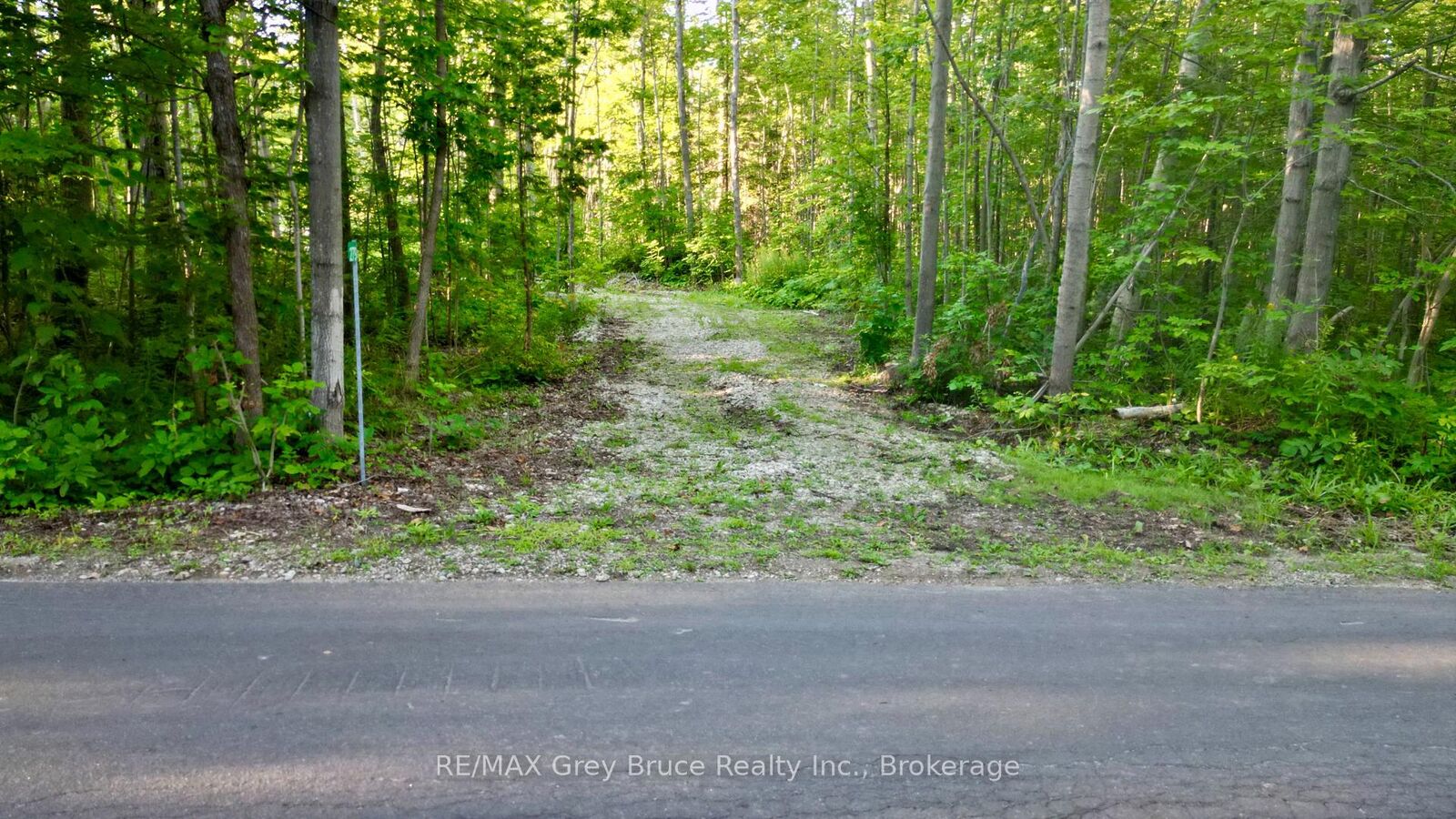 Property Photo:  279 Barney's Boulevard  ON N0H 1Z0 