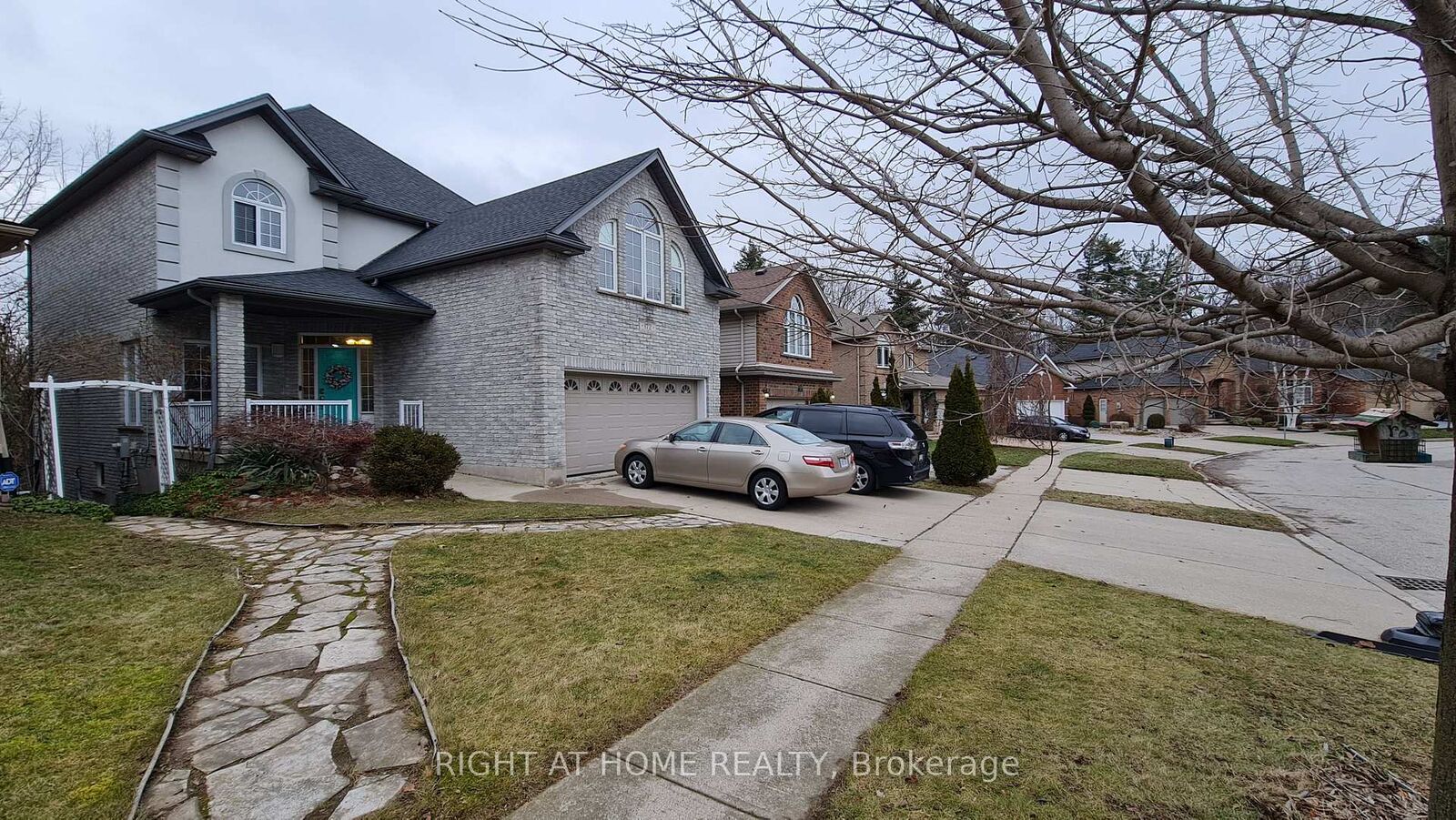 Property Photo: 172 Lena Crescent 2 ON N1R 8P6