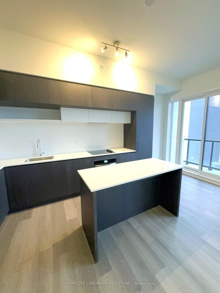 Property Photo:  15 David Eyer Road 1418  ON L4S 1M4 