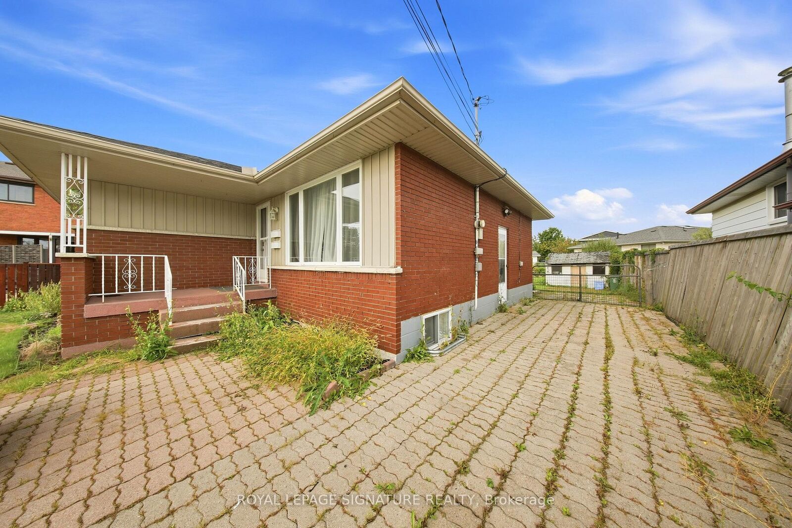 Property Photo: 85 Kenora Avenue Bsmt ON L8E 1C3