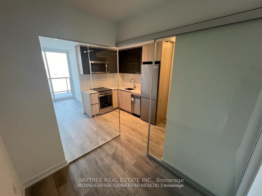 Property Photo: 3100 Keele Street 908 ON M3M 0E1