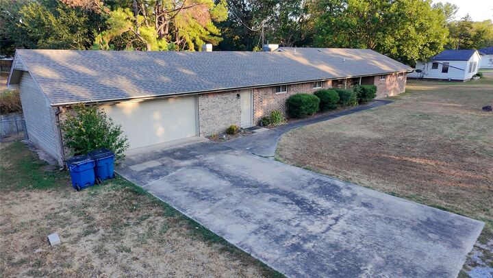 Property Photo:  730 S 9th Street  OK 74501 