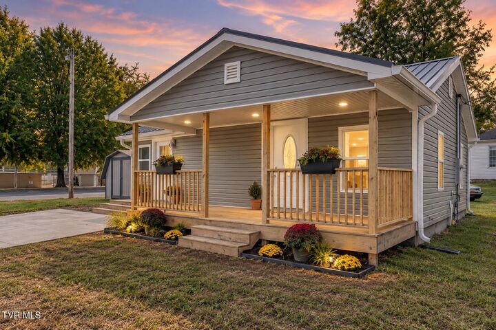 Property Photo:  806 4th Street  TN 37643 