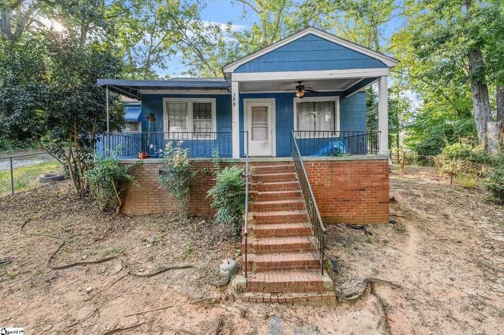 Property Photo:  109 Brookside Circle  SC 29627 