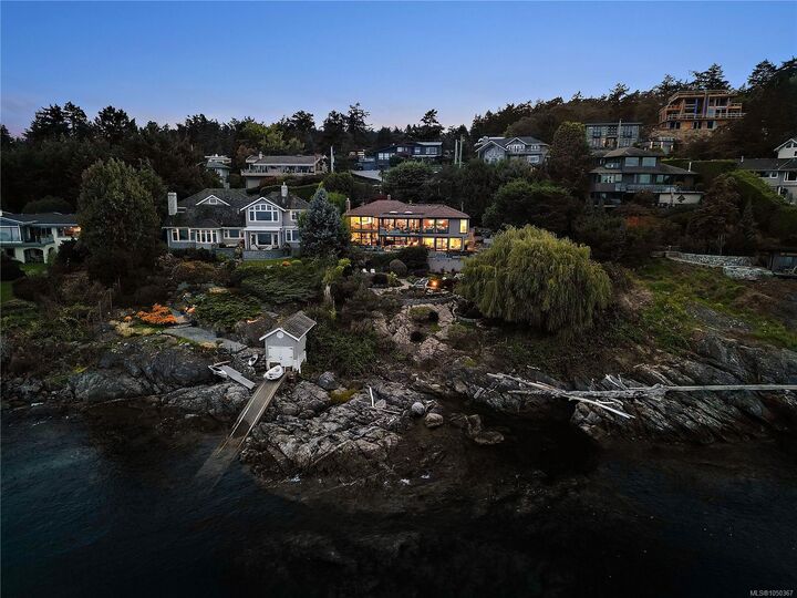 Property Photo:  2920 Mt. Baker View Rd  BC V8N 1Z5 