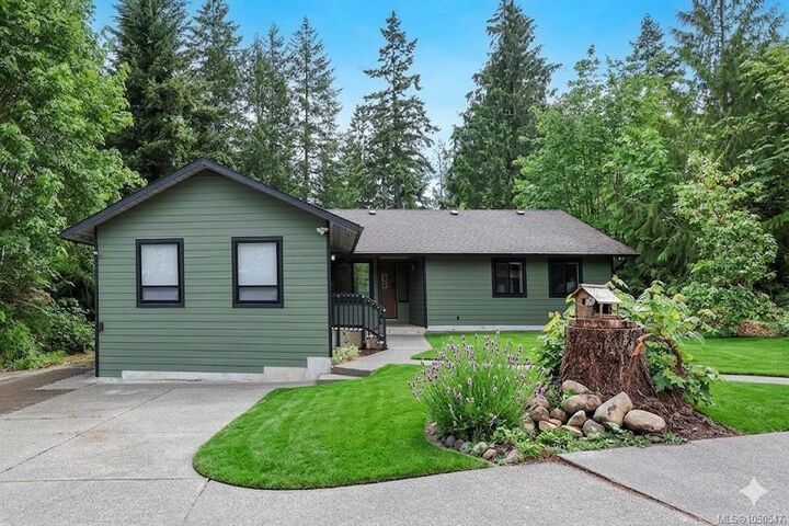 Property Photo:  6585 Walker Frontage Rd  BC V0R 1W0 