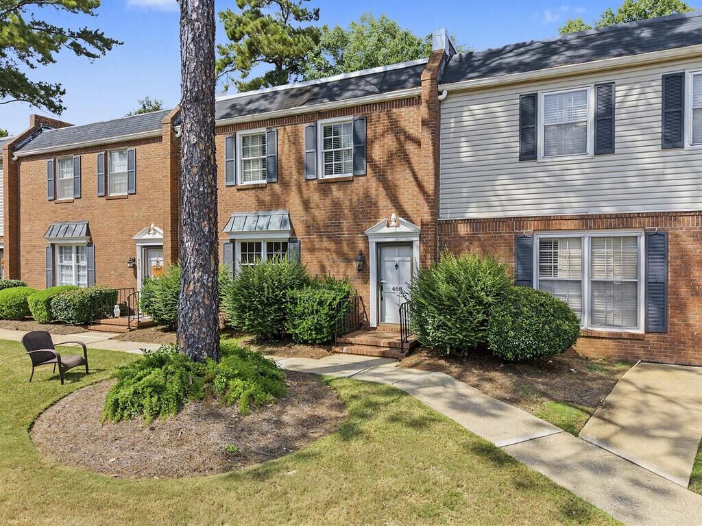 Property Photo: 468 Kingswood Court GA 31707