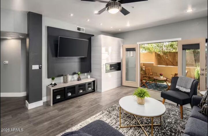 Property Photo: 7021 E Earll Drive 117 AZ 85251