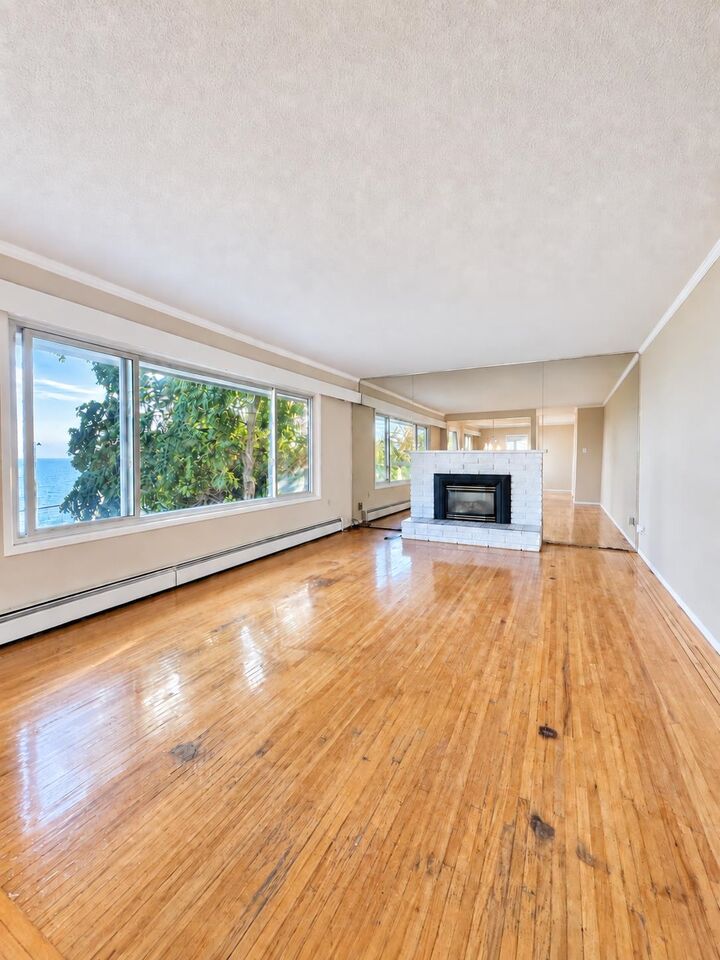 Photo de la propriété:  14xxx Marine Drive  BC V4B 1B2 