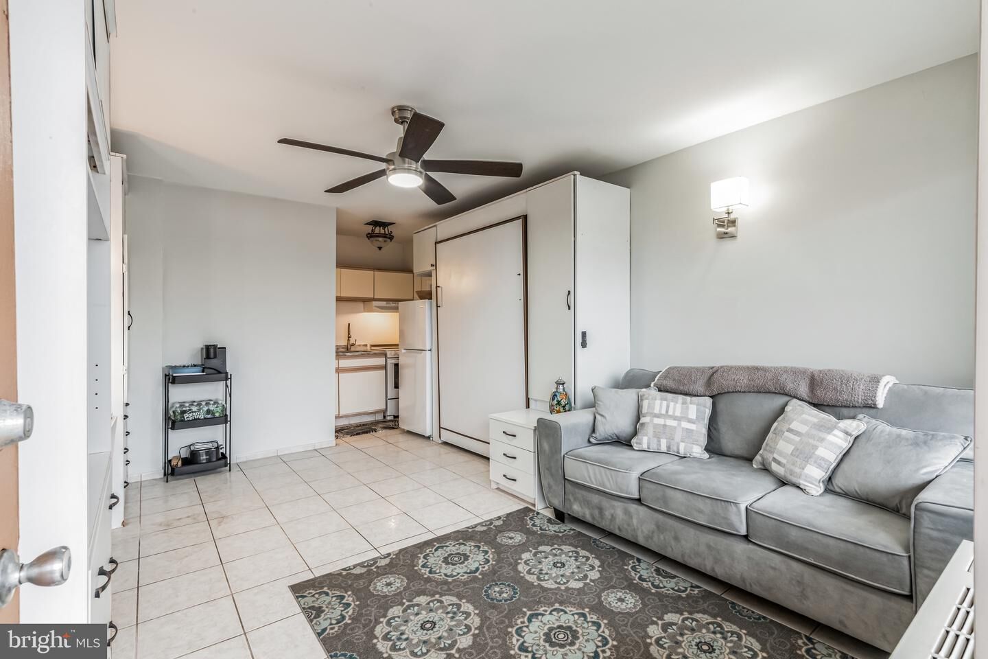 Property Photo:  108 S Montpelier Avenue 222  NJ 08401 