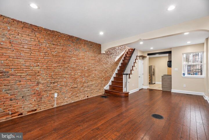 Property Photo: 2255 Waterloo Street PA 19133