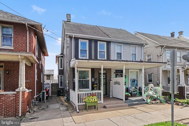 Property Photo:  426 Herman Avenue  PA 17043 