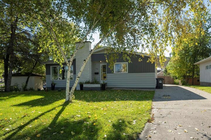 Property Photo:  159 Larchdale Crescent  MB R2K 0C3 
