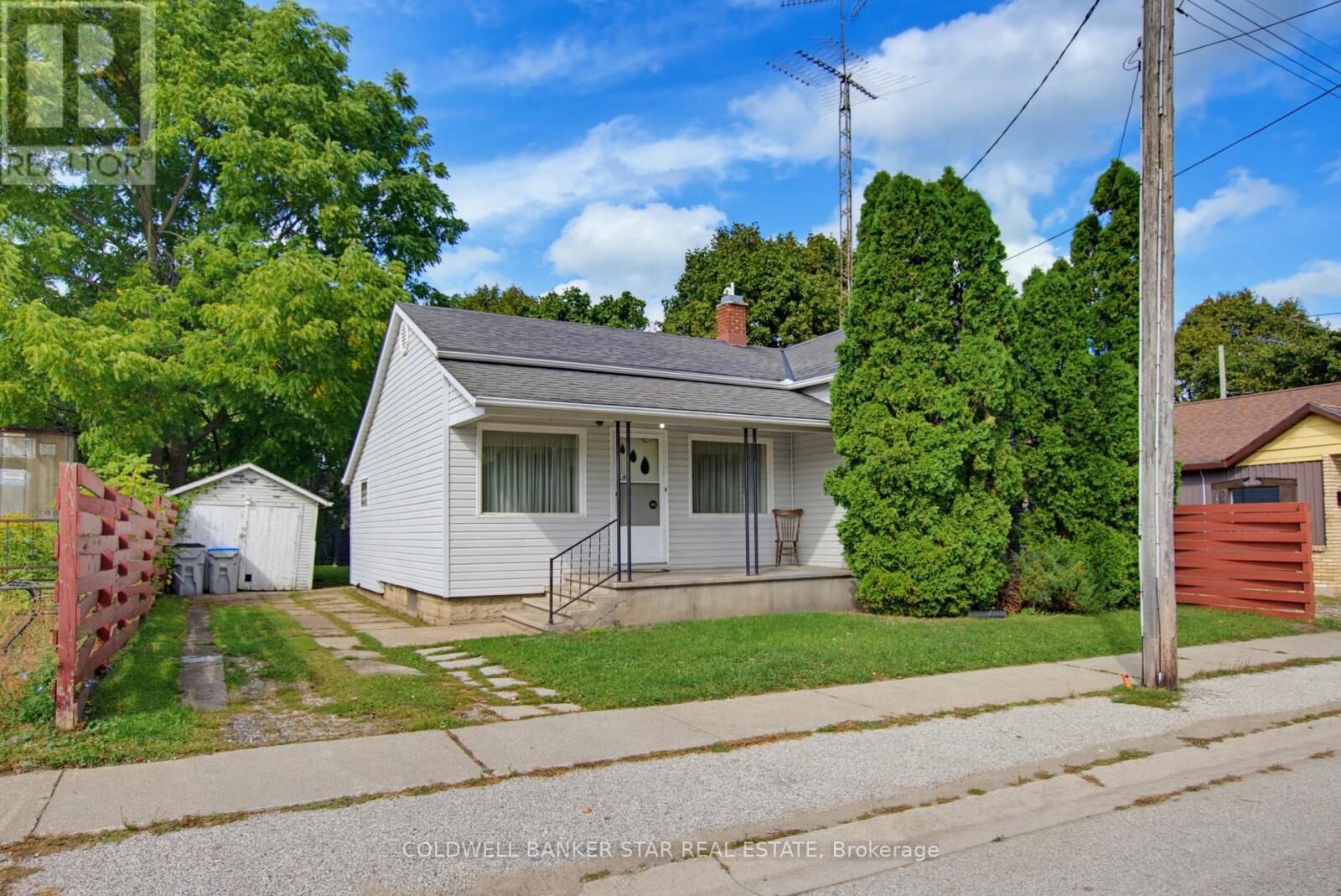 Property Photo:  14 Washington Street  ON N0N 1J0 
