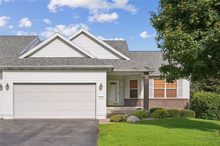 Property Photo:  6433 Quail Ridge Dr SW  IA 52404 