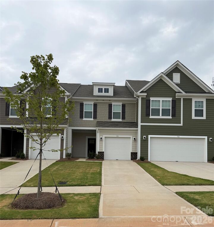 Property Photo: 759 Kitfox Drive NW NC 28027