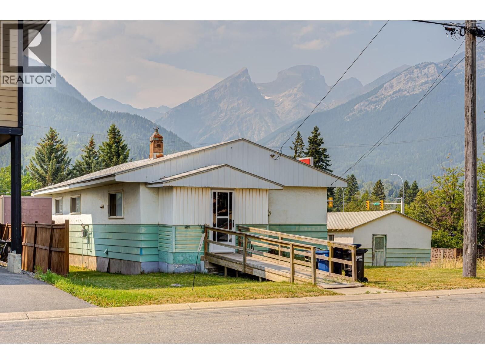 Property Photo: 1291 6th Avenue BC V0B 1M0