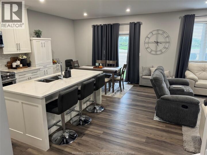 Property Photo:  101 Eagle Street  ON N8H 0G5 