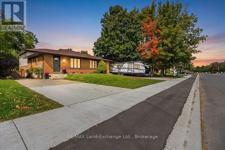 Property Photo: 302 Bricker Street ON N0H 2C1