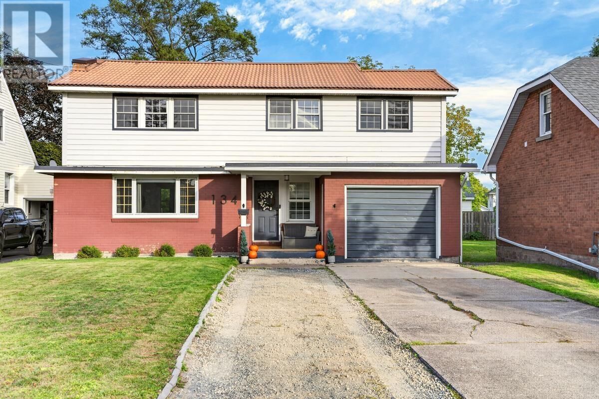 Property Photo:  134 Bishops Ct  ON P6A 3V9 