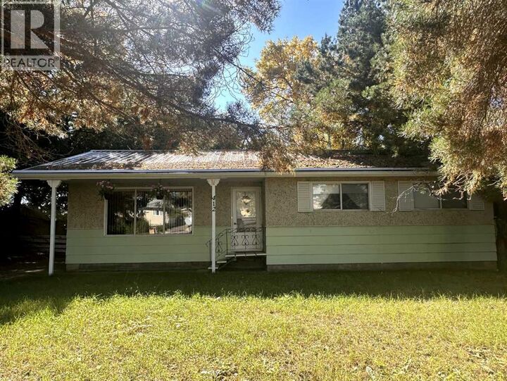 Property Photo:  412 Main Street  SK S0M 2Y0 