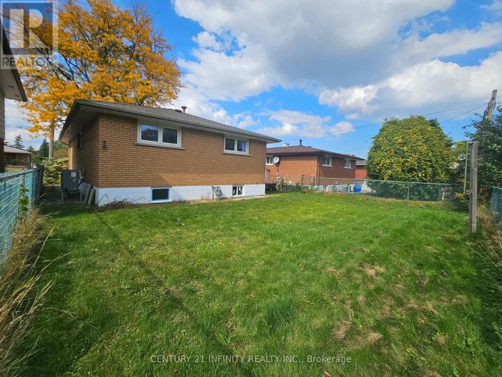 Property Photo: 109 Purdy Crescent 2 ON L9A 3B5
