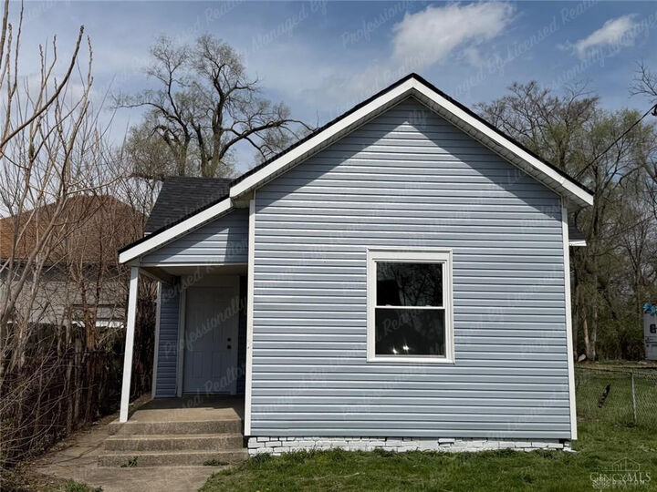 Property Photo:  1803 North Avenue  OH 45042 