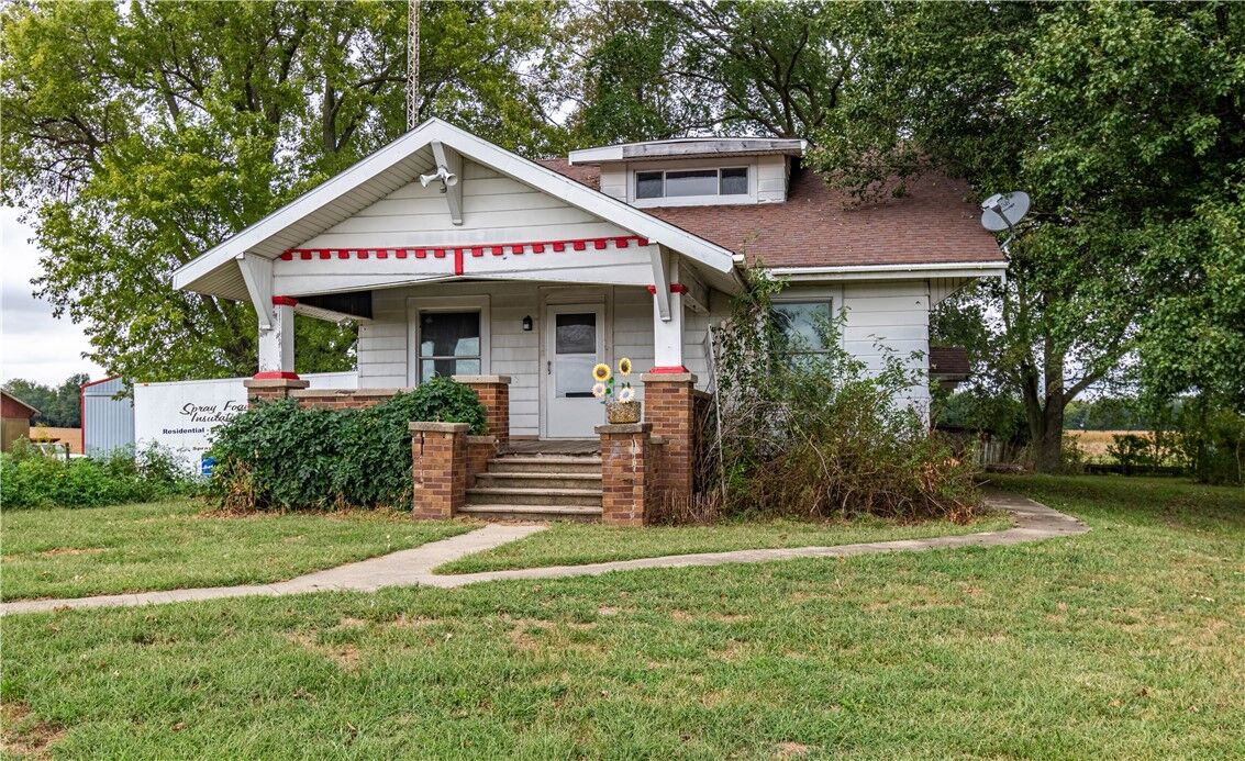 Property Photo:  1025 County Highway 12  IL 62571 