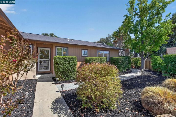 Property Photo: 1812 Elkwood Dr CA 94519