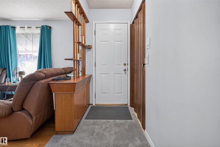Property Photo:  3526 122 Avenue NW  AB T5W 1P8 