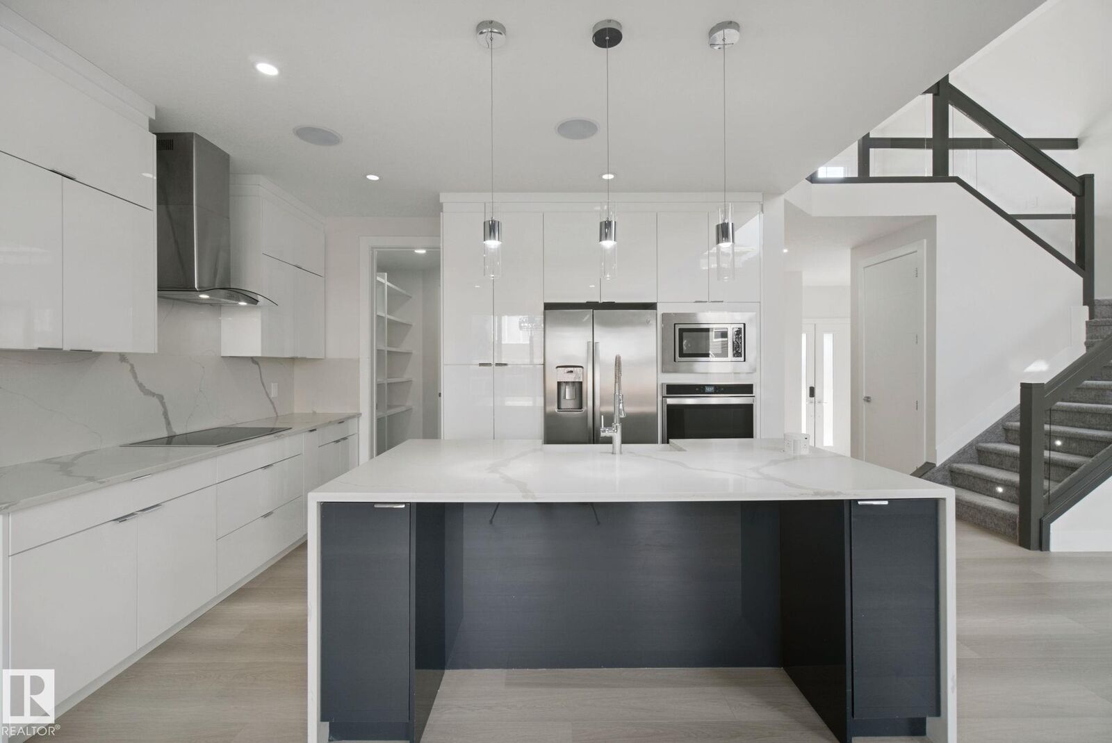 Property Photo:  3699 Hummingbird Way NW  AB T5S 0L1 