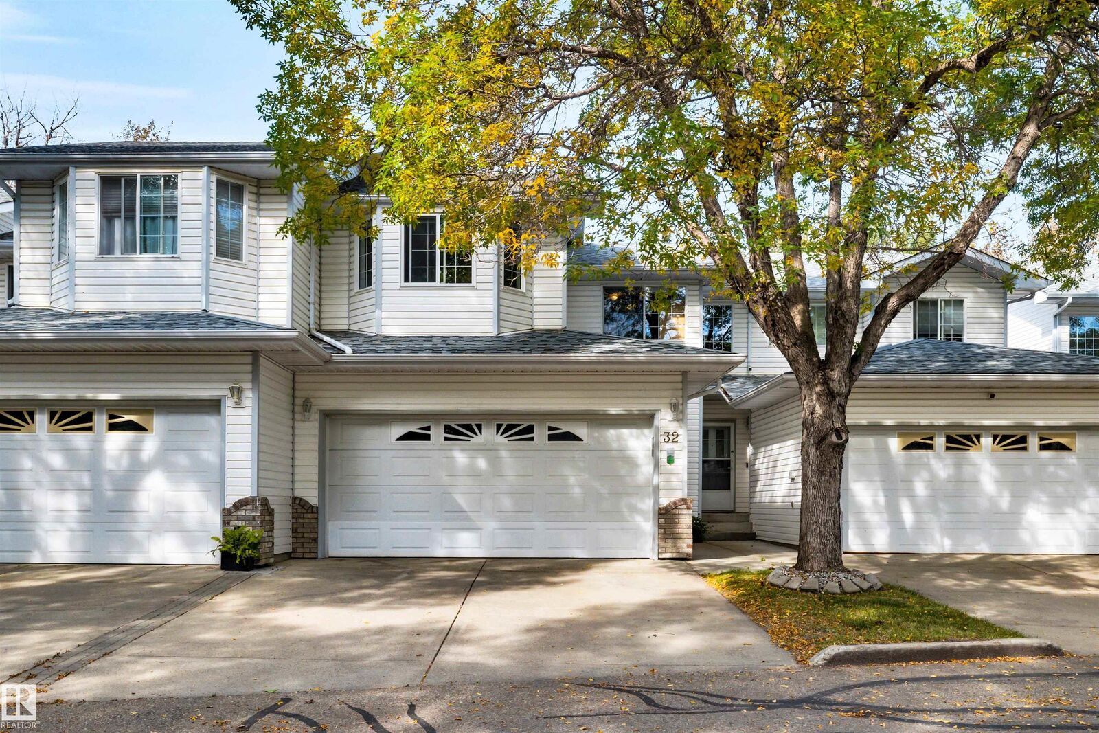 Property Photo:  3 Poirier Avenue 32  AB T8N 6M6 