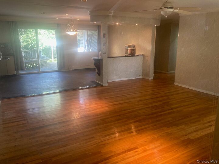 Property Photo:  1375 Carole Court  NY 11580 