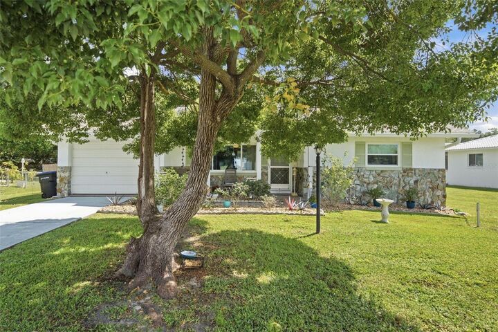 Property Photo: 3103 N Woolflower Terrace FL 34465